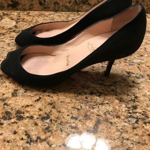 Christian Louboutin black peep toe heals 38.5